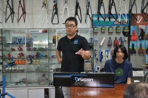 騰縱課堂，大開眼界--避震前叉的透徹了解